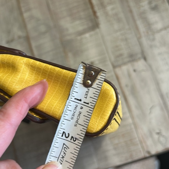 BANANA REPUBLIC NWT YELLOW LEATHER WRISTLET CLUTCH BAG - Picture 12 of 12